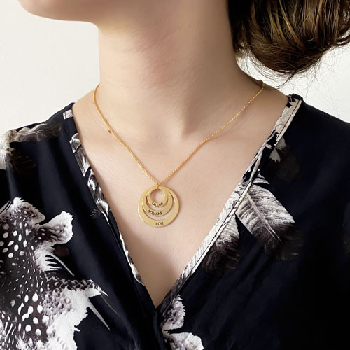 Bijou personnalisé collier en forme de 3 anneaux à personnaliser avec texte