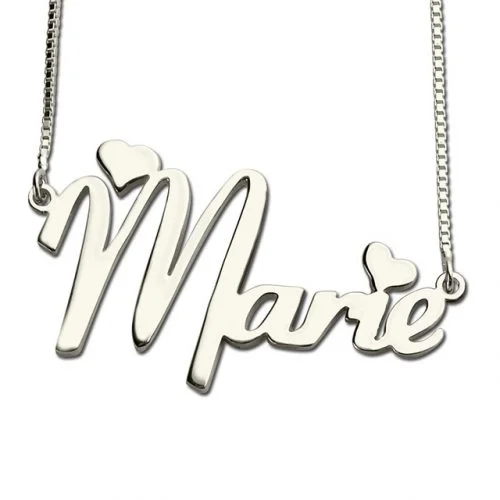 Rendez ce magnifique collier prénom personnalisé 2 coeurs unique, en y ajoutant votre prénom ou celui des personnes qui vous son chères