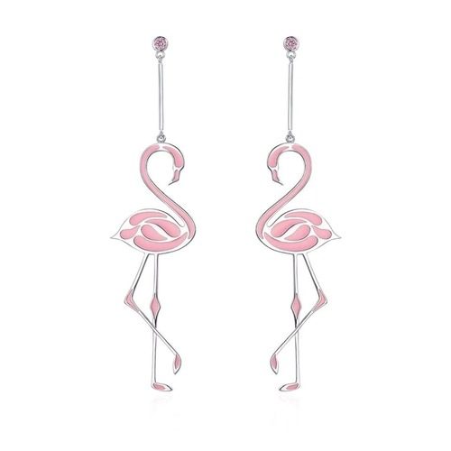Boucles d'oreilles flamant roseUne petite touche créative, pour le printemps été, le rose et la couleur idéal pour donner du peps à vos tenues.