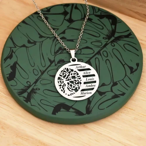 Collier arbre de vie avec prénoms personnalisés gravés