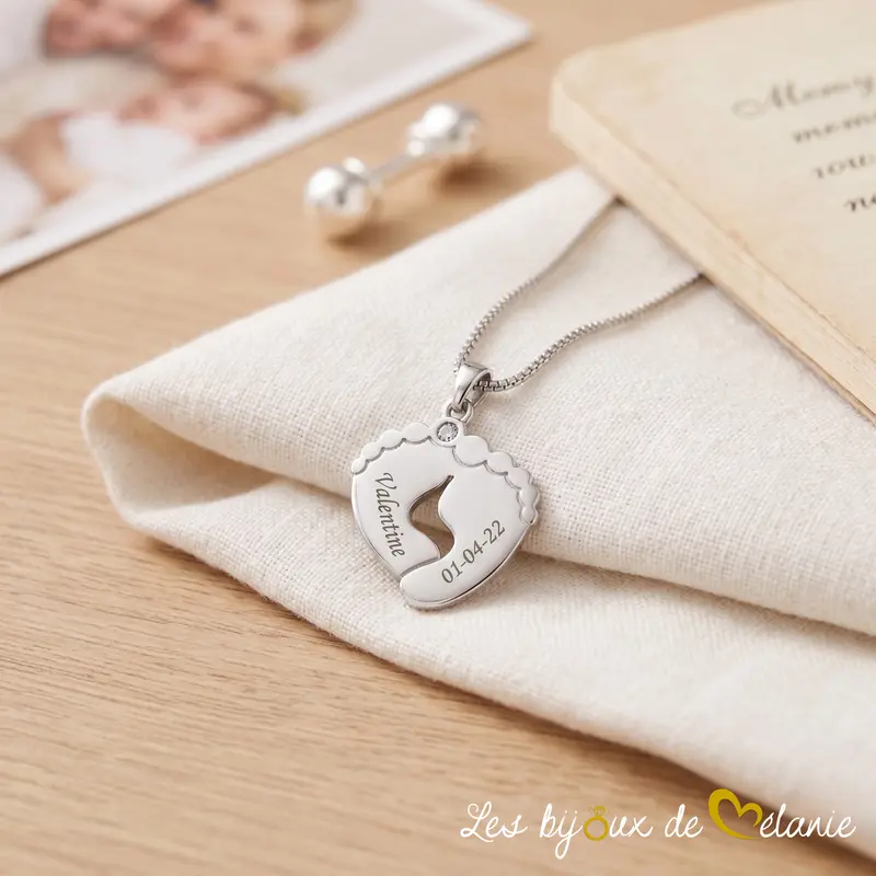 Pendentif pieds de bébé personnalisé - Les Bijoux de Mélanie