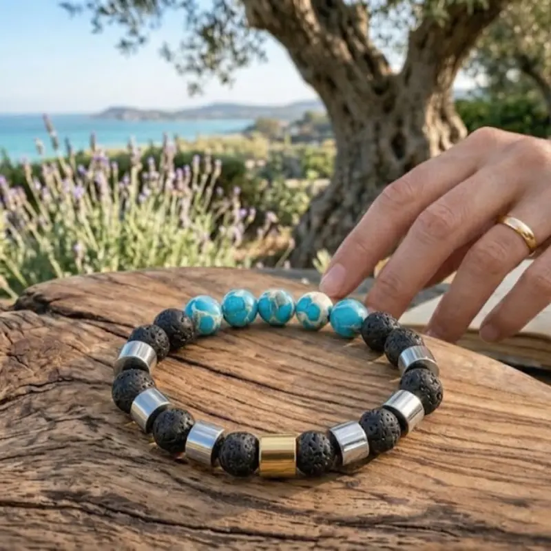 Bracelet personnalisé pierre de lave - 9 perles gravés - Les bijoux de Mélanie