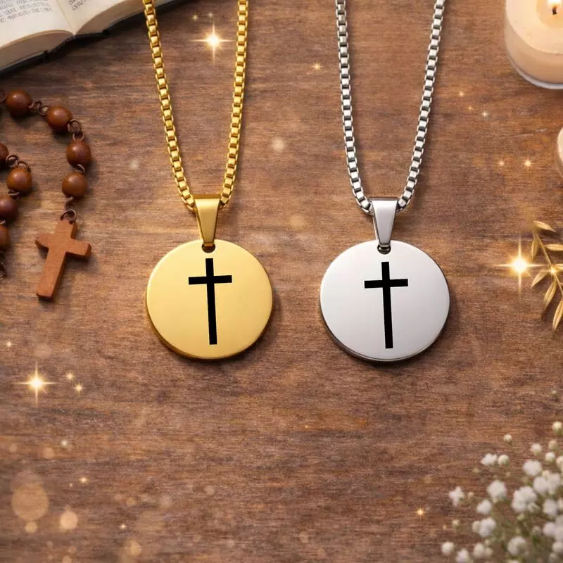 Collier Médaille Croix Personnalisé - Or ou Argent - Les Bijoux de Mélanie