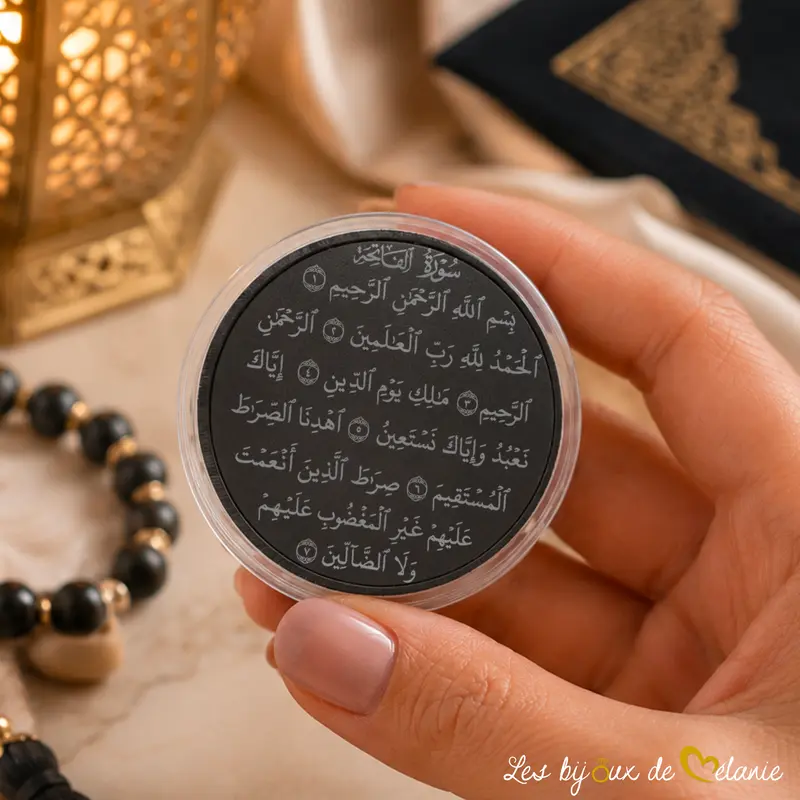 Pièce noire Sourate Al-Fatiha- Gravée - Les Bijoux de Mélanie