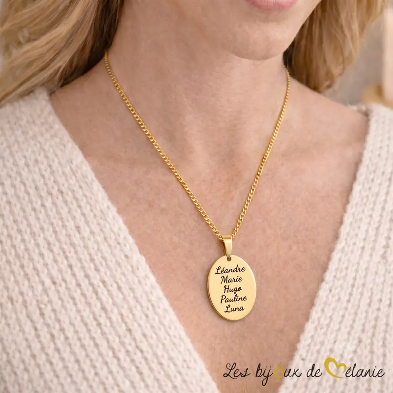 Collier médaille ovale personnalisée avec prénoms - Pour femme - Les Bijoux de Mélanie